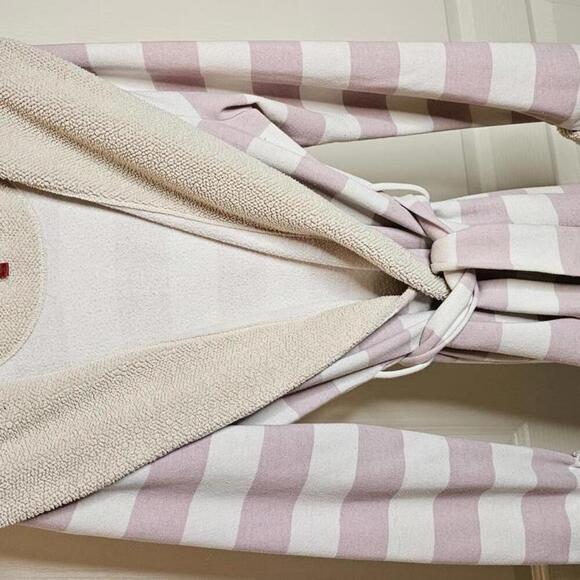 Cozy Striped Plush Robe with Hood VS - Picture 2 of 8